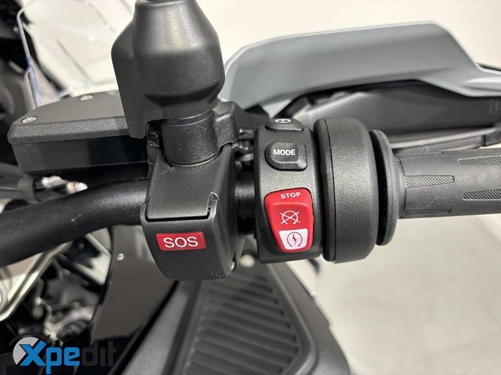 BMW R 1300 GS Adventure BMW R 1300 GS Adventure